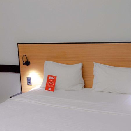 Отель Ibis Rio De Janeiro Santos Dumont Экстерьер фото